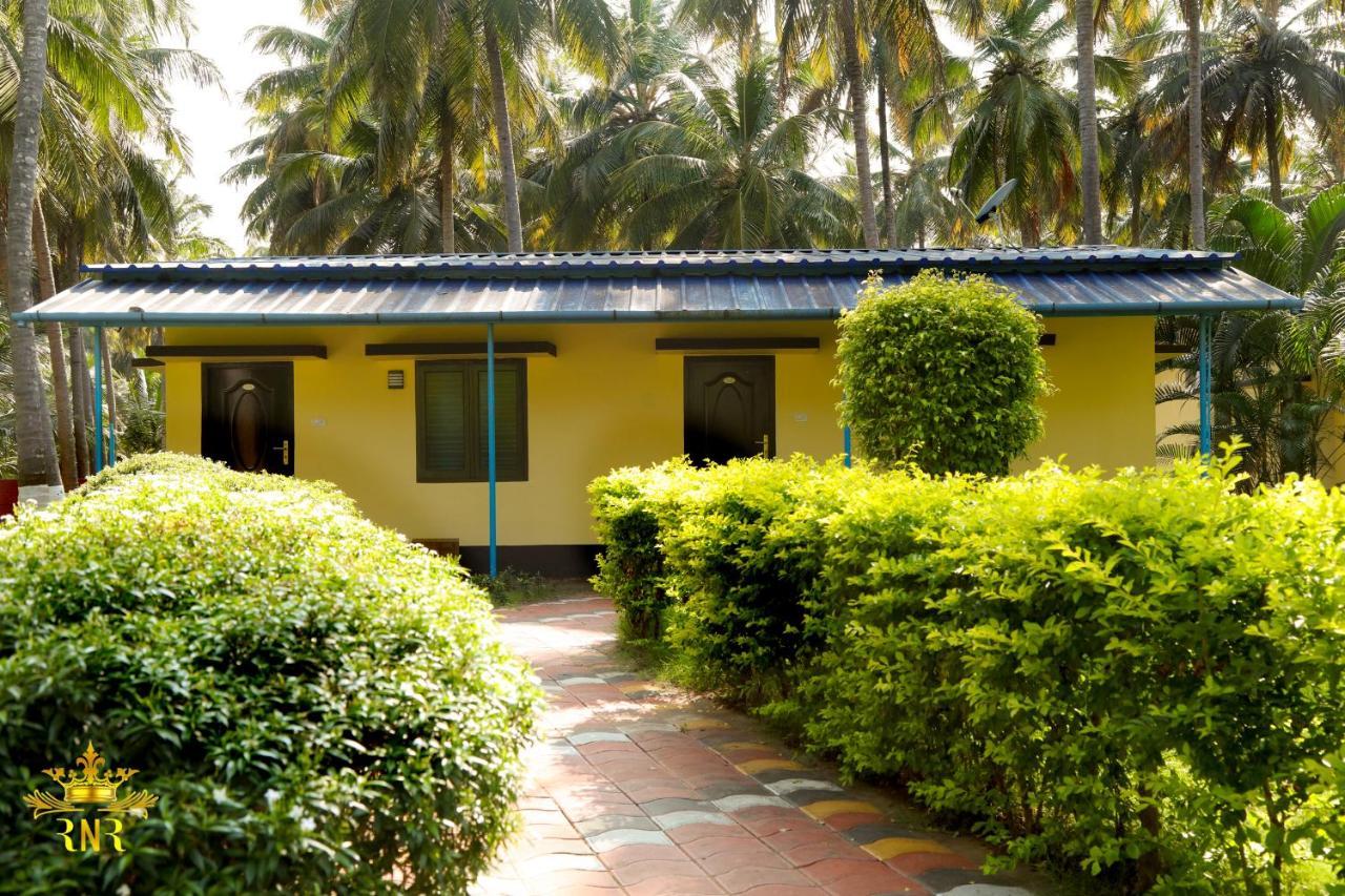 Royal Nature Resort Pollachi Exterior photo